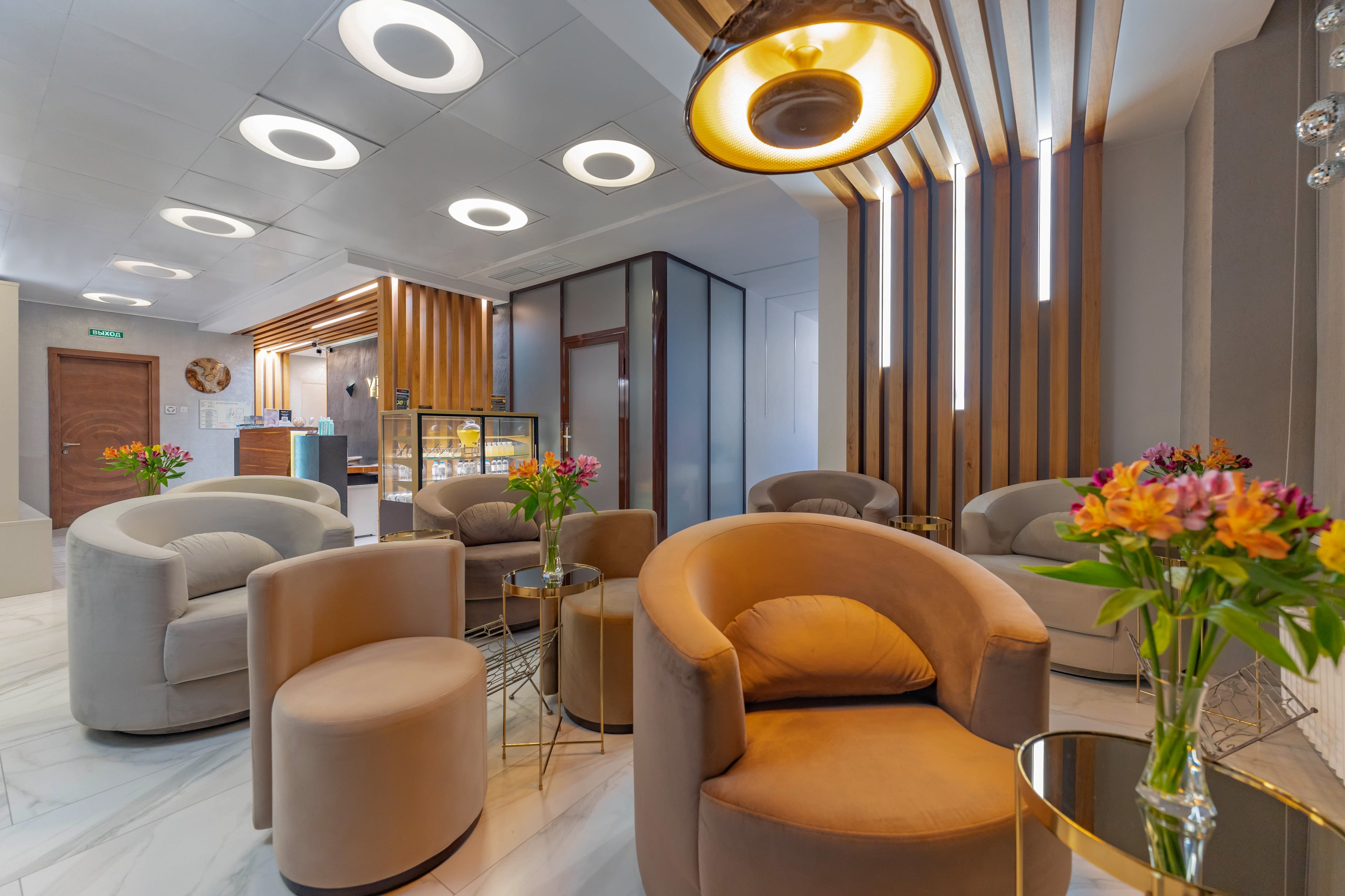 Интерьер YB Clinic
